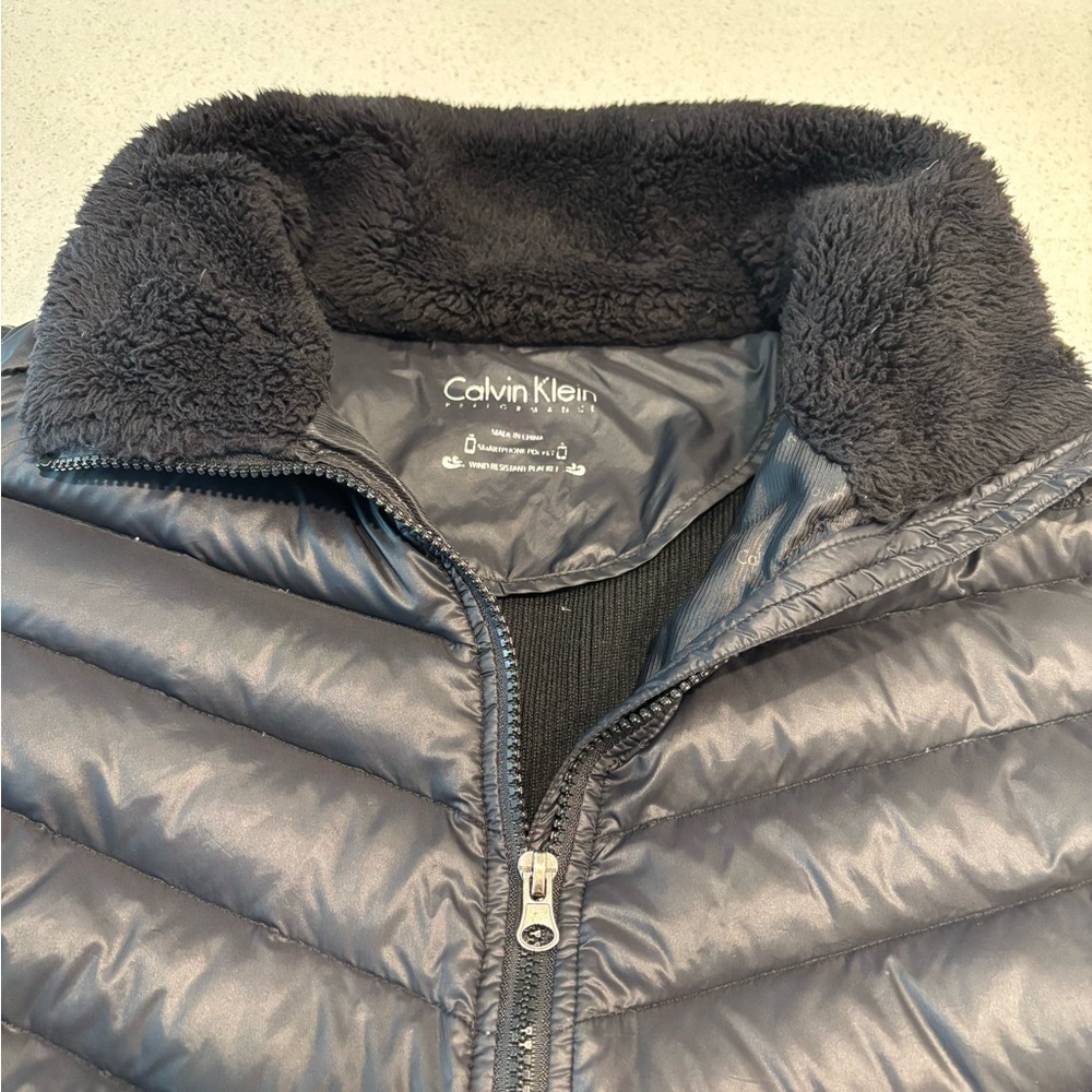 Calvin Klein Puffer Vest With Ribbed Back, Size 2X - Picture 9 of 9